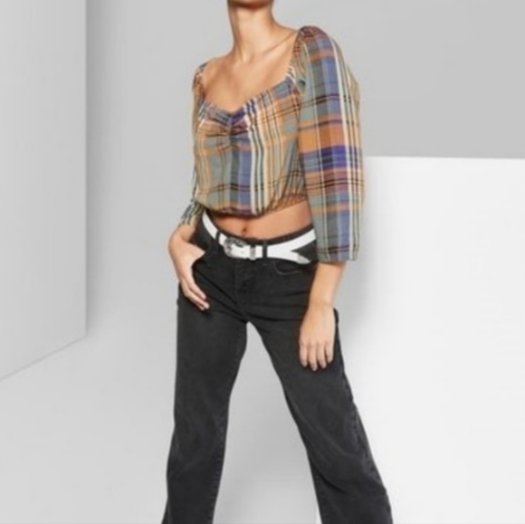 NWOT Plaid Puff Long Sleeve Ruched Front Cropped Top - Picture 3 of 3